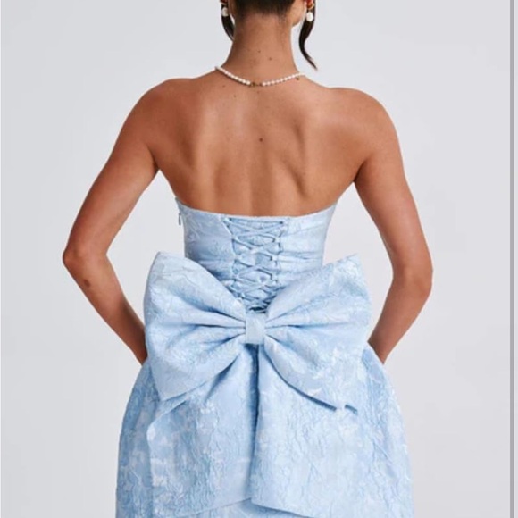 Super cute light blue, strapless dress. - Picture 2 of 4